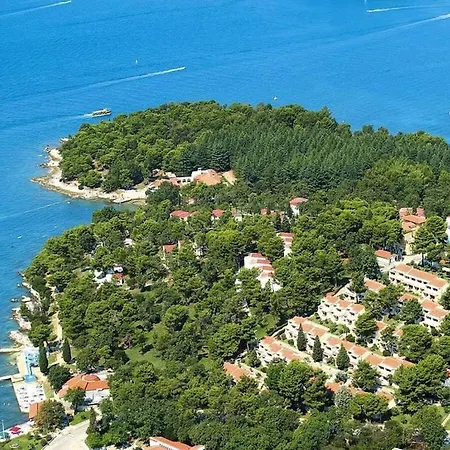 Relaxing Family Near Poreč